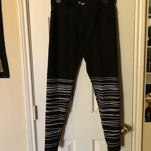 Old Navy Active Striped Leggings
